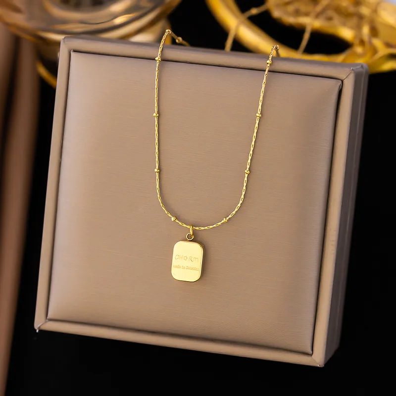PVD Coated Real Gold Plated 18K Gold U Shape Heart Shape Necklace